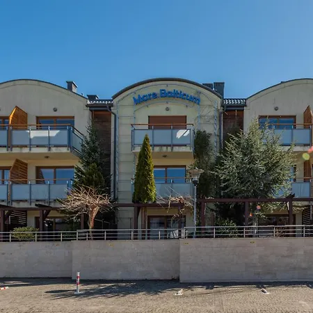 Nadmorski Z Balkonem Blisko Plazy By Renters Lägenhet
